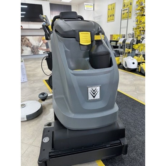 ПОДОПОЧИСТВАЩ АВТОМАТ KARCHER B 40 C Bp R 43 WALK DOSE